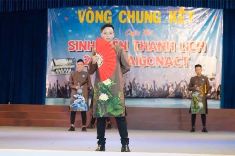 Vượt khó vươn lên - chàng trai Thanh Hóa muốn trở thành một hướng dẫn viên quốc tế giỏi ảnh 3