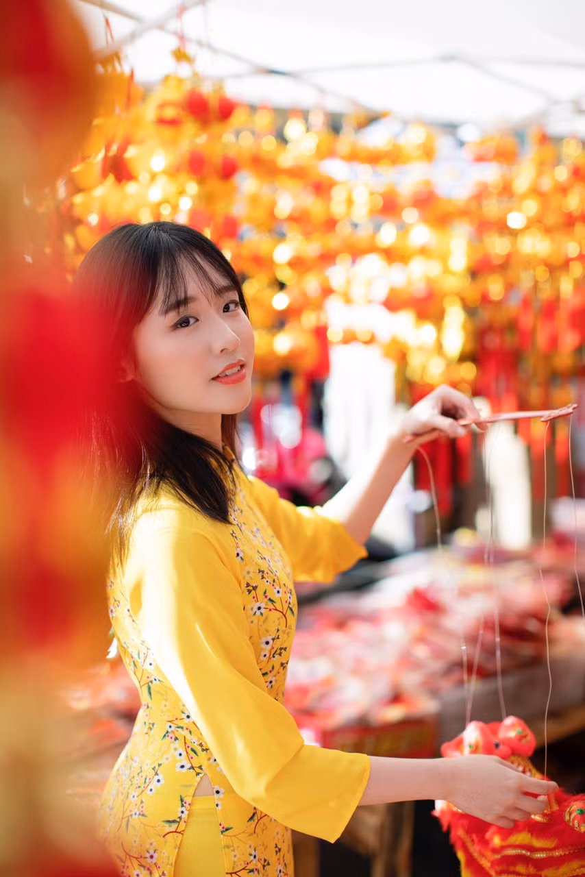 Rực rỡ sắc vàng với bộ ảnh áo dài Việt Nam đón Tết của du học sinh tại Mỹ ảnh 8