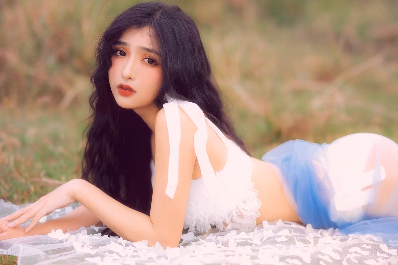 Ngỡ ngàng với nhan sắc tựa “sương mai” của cô nàng Makeup Artist ảnh 14