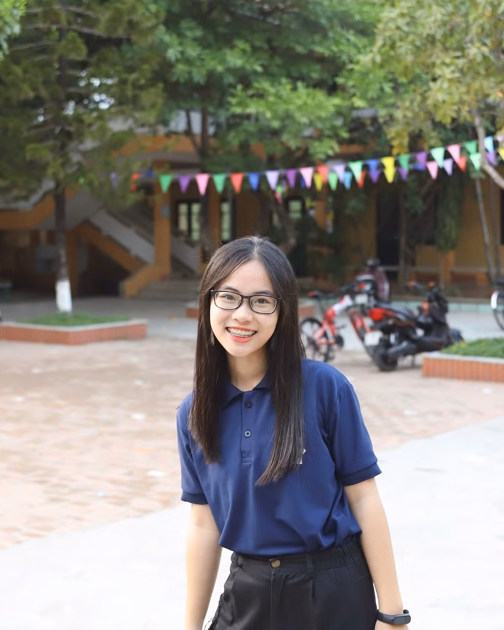 Nữ sinh Quảng Trị 15 tuổi thông thạo 7 thứ tiếng là quán quân cuộc thi lồng tiếng ảnh 7
