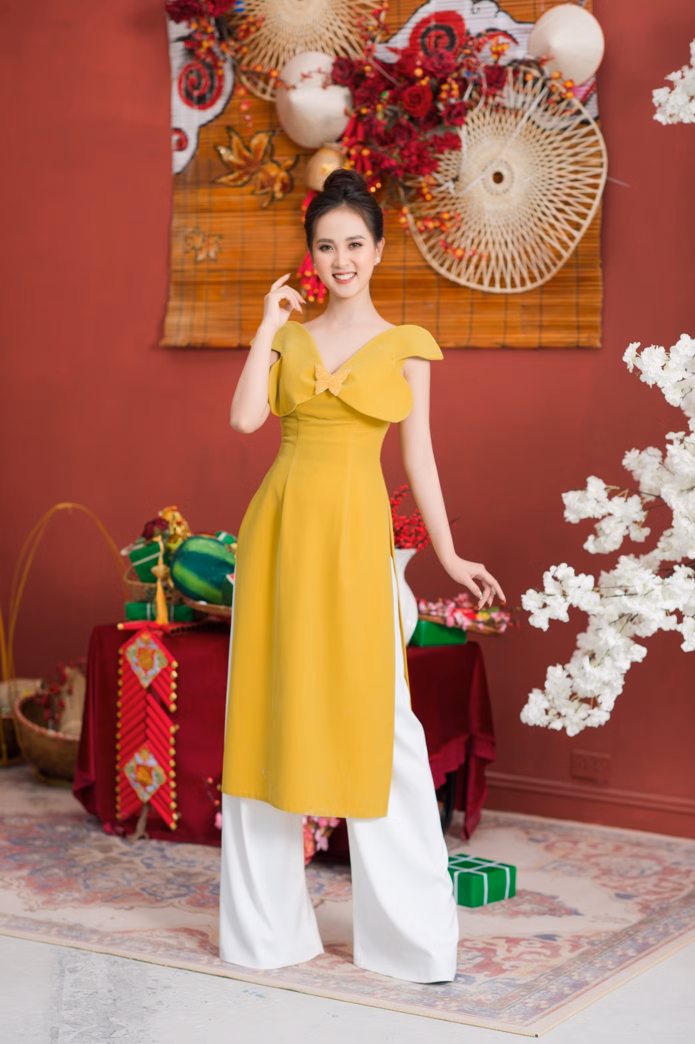 Người đẹp xứ Nghệ rạng rỡ trong bộ ảnh chào Xuân ảnh 7