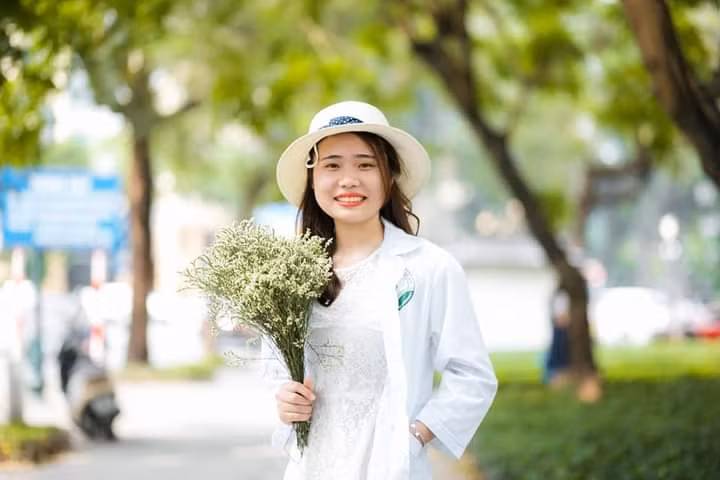 Nữ sinh ngành Dược: “Theo đuổi ngành Y vì muốn mẹ luôn khỏe mạnh” ảnh 1