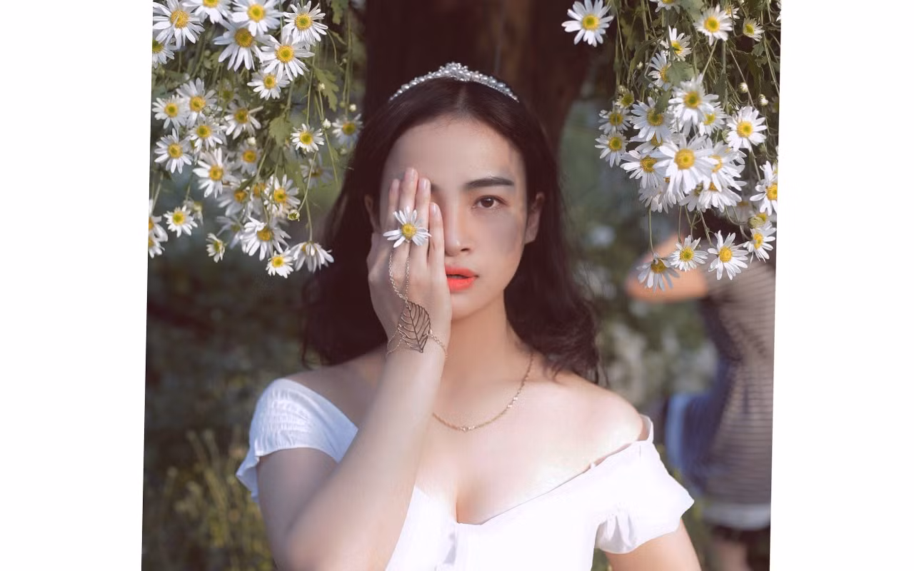 Nữ sinh Ngoại thương đam mê mẫu ảnh, có thành tích học tập “khủng“ ảnh 15 Nữ sinh Ngoại thương đam mê mẫu ảnh, có thành tích học tập “khủng“ ảnh 15