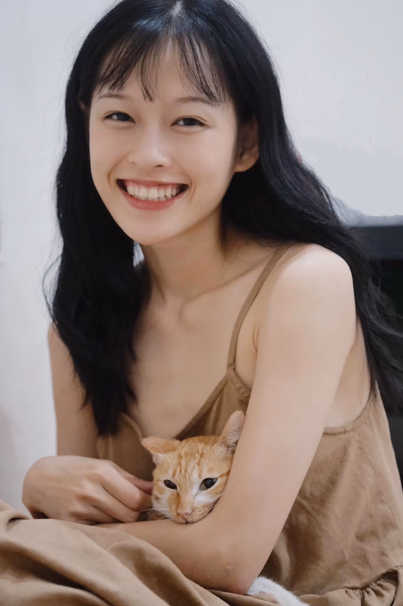 Nữ chính trong MV mới của Erik được netizen săn lùng bởi gương mặt đẹp tựa hoa đán ảnh 9