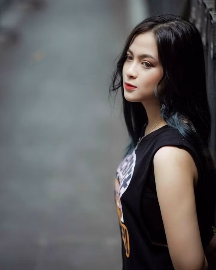 Hotgirl Chứng khoán “Dính độc toàn thân” ảnh 2