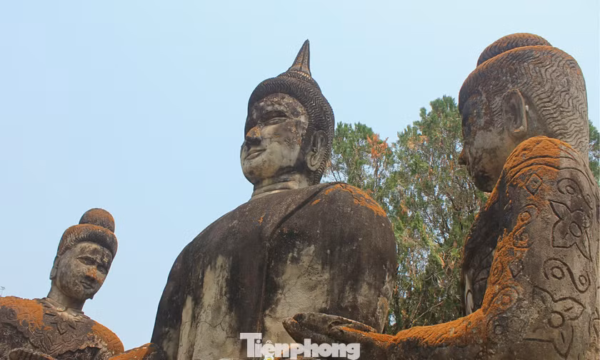 Điều kỳ bí trong khu vườn có hơn 200 pho tượng 