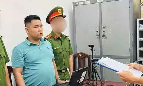 Nguyễn Thế Bình bị khởi tố vì gây rối trật tự công cộng sau va chạm giao thông, đánh ông Đ nhập viện và gây mất trật tự tại địa phương.