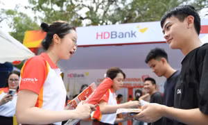 Mở thẻ HDBank, cơ hội nhận AirPods 4 tại Sóng Festival 2026