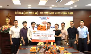 Người trúng Vietlott hơn 83 tỷ đồng không đeo mặt nạ