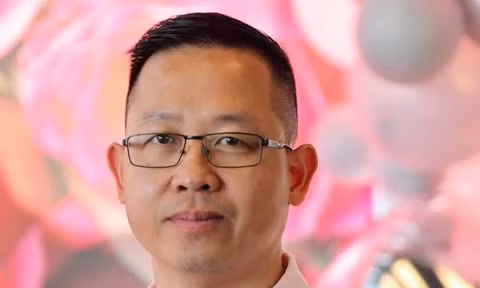 Từ 'cho phép' đến 'khuyến khích' 