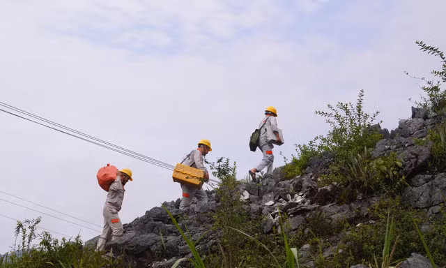 Xoá lõm sóng ở vùng cao mở đường cho sinh kế người dân