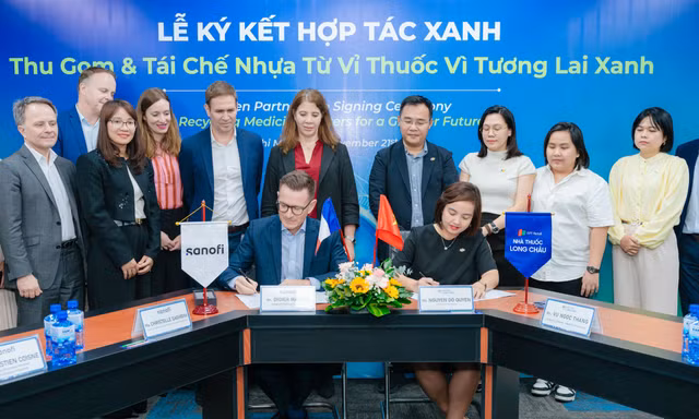 Sanofi và Long Châu tiên phong triển khai thu gom và tái chế nhựa từ vỉ thuốc vì tương lai xanh