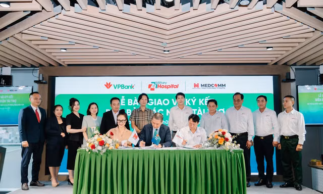 VPBank đồng hành cùng Medcomm triển khai giải pháp khám chữa bệnh số tại Bệnh viện Quân y 7A
