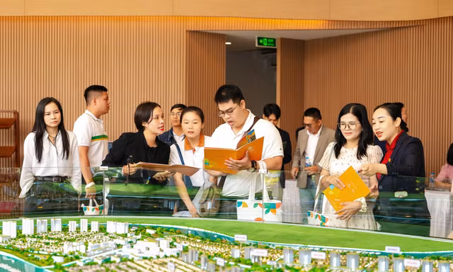 Vì sao nhiều người trẻ về khu Tây mua nhà ở thực