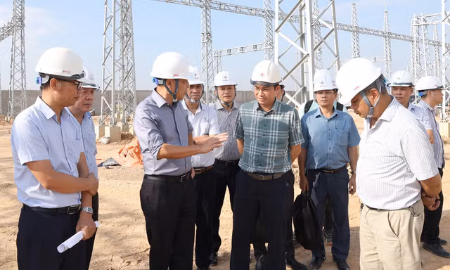 Chủ tịch EVN kiểm tra tiến độ dự án Trạm biến áp 220kV Yên Dũng và đường dây đấu nối