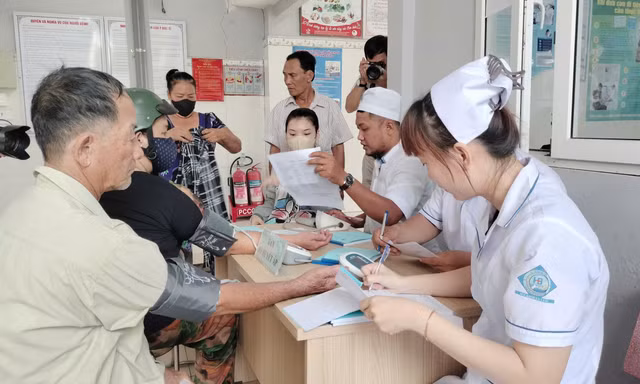 Cà Mau phấn đấu hoàn thành khám sức khỏe cho người dân trong tháng 10