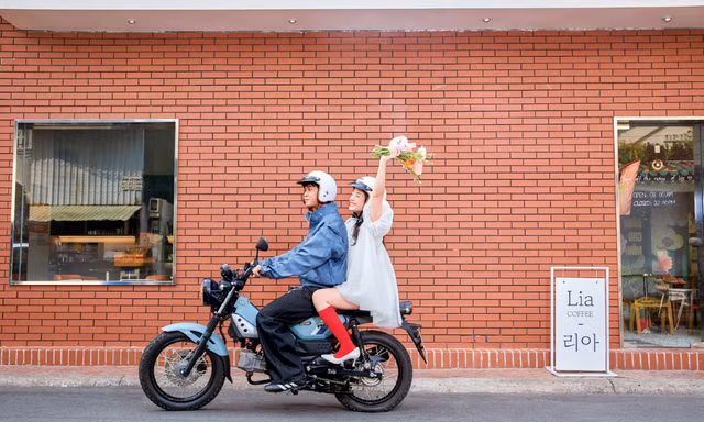 Vì sao thế hệ trẻ ngày nay vẫn bị thu hút bởi phong cách retro?