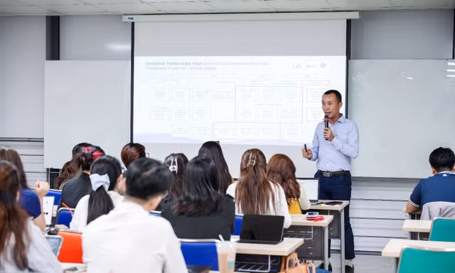 Học thạc sĩ ứng dụng: Đào tạo kiến thức chuyên sâu gắn với bài toán vận hành doanh nghiệp