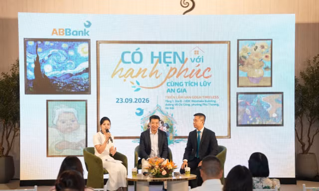 Nhà văn Hoàng Anh Tú chia sẻ bài học “gọi tên dòng tiền” tại talkshow “Có hẹn với hạnh phúc”