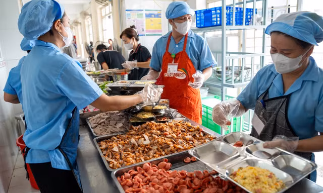 Minh bạch nguồn thực phẩm cho bữa ăn học đường
