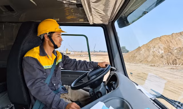 VinAlpha tuyển 15.000 lái xe - lái máy