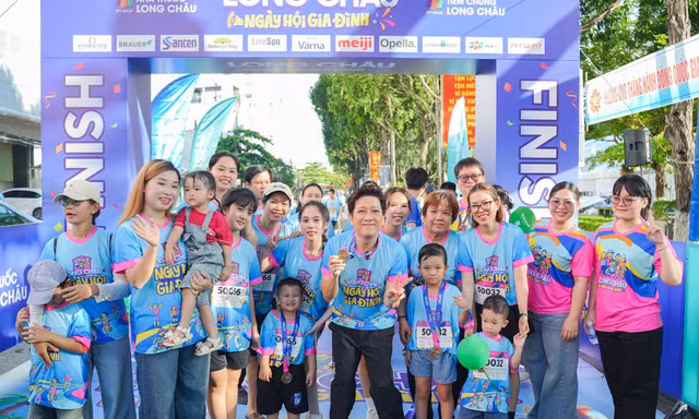 Hơn 2.000 thành viên cùng Trường Giang, Lương Thế Thành, Lê Phương khuấy động “Ngày hội gia đình” Long Châu