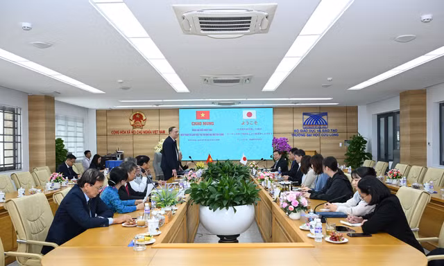 Trường Đại học Cửu Long giao lưu học thuật với đoàn đại biểu đến từ Nhật Bản
