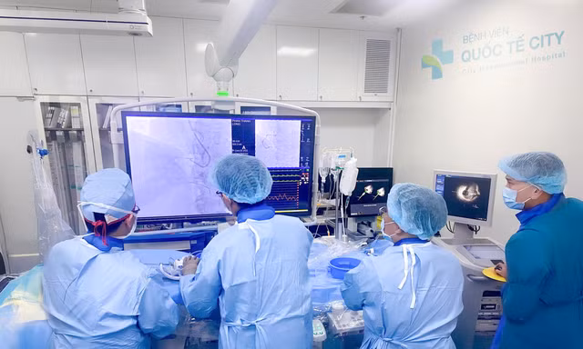Bệnh viện Quốc tế City ứng dụng IVUS thế hệ mới: Nâng cao độ chính xác trong can thiệp mạch vành