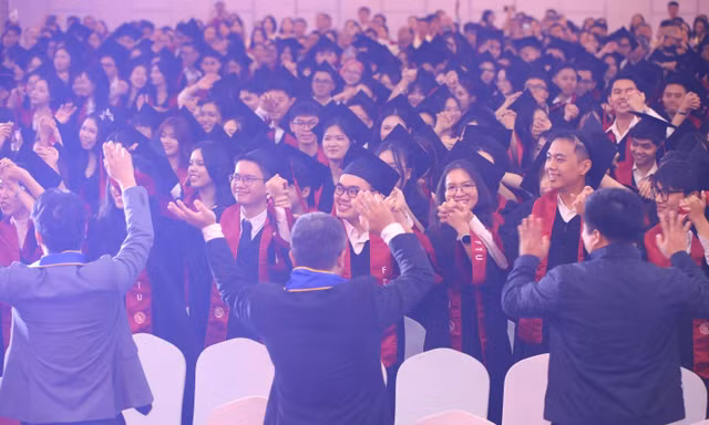 Lễ tốt nghiệp của thế hệ đồng hành cùng sự chuyển mình của Phân hiệu Trường Đại học Ngoại thương