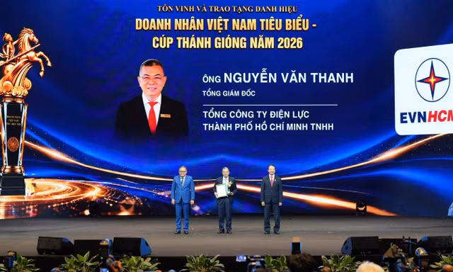 Tổng giám đốc EVNHCMC Nguyễn Văn Thanh được vinh danh Doanh nhân Việt Nam tiêu biểu