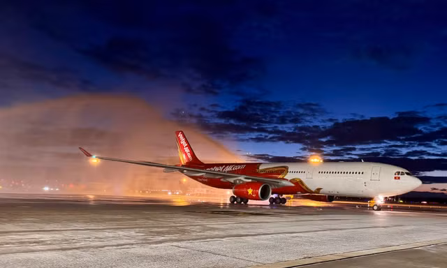 Vietjet khai trương loạt đường bay Hà Nội – Almaty, Hà Nội – Praha và Almaty – Praha