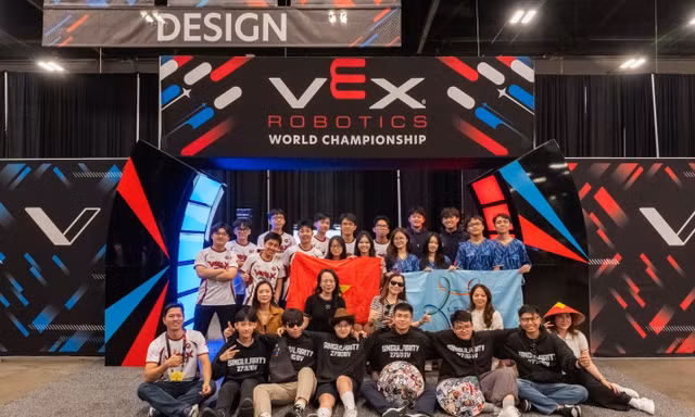 Trường THCS và THPT Đinh Thiện Lý ghi dấu ấn tại VEX Robotics World Championship 2026 