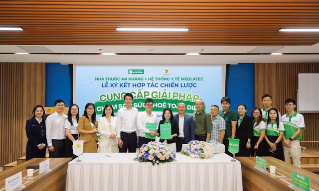 Người dân thuận tiện kiểm tra sức khỏe và mua thuốc nhờ cú bắt tay giữa An Khang và MEDLATEC
