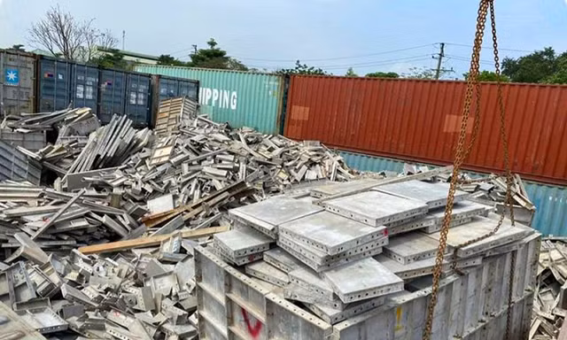 Nhà máy chật vật vì phế liệu tồn đọng: Lời giải từ Huy Phát