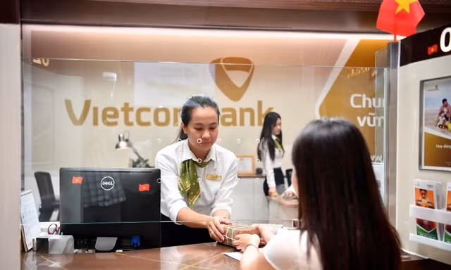 Vietcombank dẫn đầu Bảng xếp hạng Mức độ Hài lòng Ngân hàng 2026 của Decision Lab