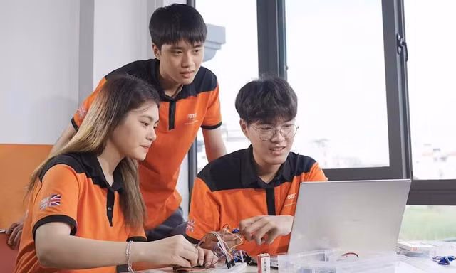 Tấm bằng tốt nghiệp và hành trình trưởng thành của người trẻ đồng bằng sông Cửu Long