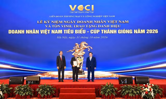 Tổng Giám đốc Eurowindow Nguyễn Cảnh Hồng được vinh danh Doanh nhân Việt Nam tiêu biểu năm 2026