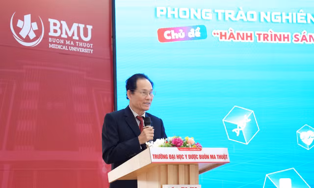 Từ nghiên cứu khoa học đến khát vọng cống hiến của sinh viên ngành y, dược