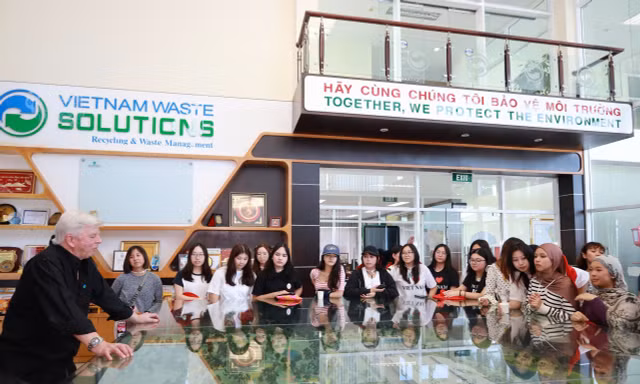 Sinh viên Singapore bất ngờ với dự án đốt phát điện quy mô tại Đa Phước