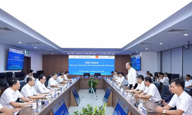 EVNGENCO1 làm việc với Tổng công ty Đông Bắc, hướng tới hợp tác cung cấp than dài hạn
