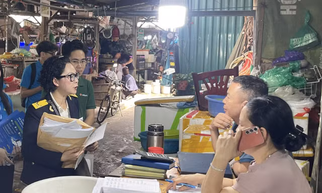 Hộ kinh doanh lãi mỏng, 'thường trực' nỗi lo thuế