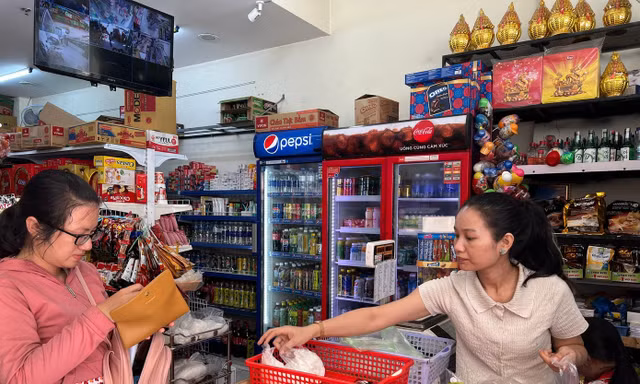 Hộ kinh doanh 'dễ tổn thương nhất' trong nền kinh tế