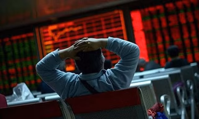 VN-Index mất mốc 1.600 điểm, cổ phiếu lớn lao dốc