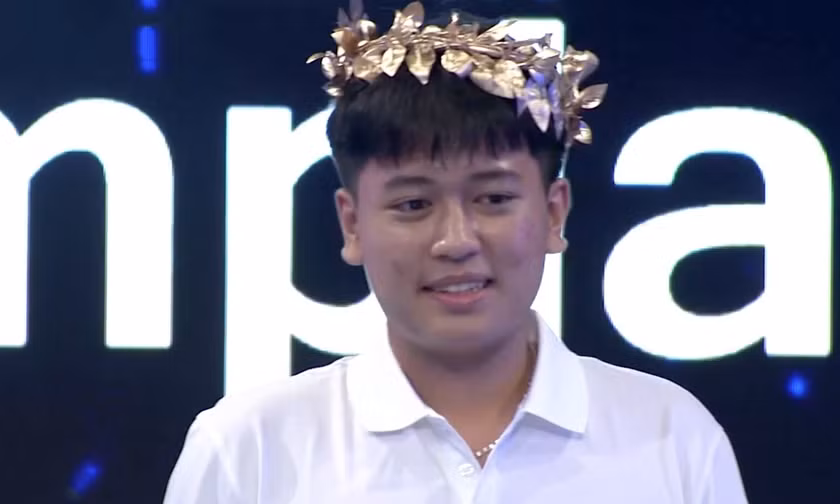 Nam sinh đam mê bộ môn vật tay giành vòng nguyệt quế Đường lên đỉnh Olympia