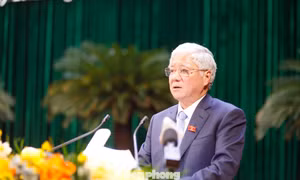 Ủy viên Bộ Chính trị, Phó Chủ tịch Thường trực Quốc hội Đỗ Văn Chiến phát biểu chỉ đạo tại kỳ họp. Ảnh: Nguyễn Thắng