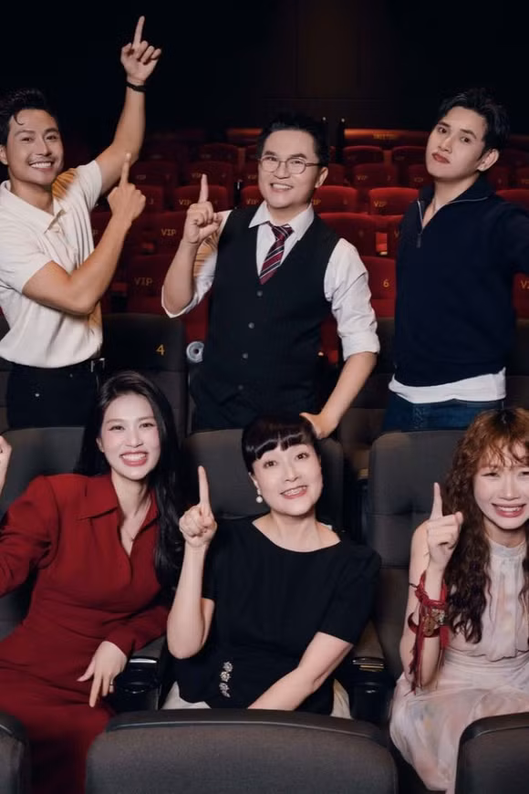 Đoàn Thiên Ân cảm ơn Anh Tài Đại Nghĩa khi đóng phim Án Mạng Karaoke