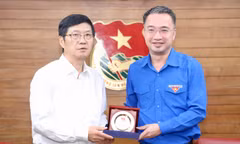 Bí thư T.Ư Đoàn Nguyễn Tường Lâm tiếp Đoàn đại biểu Báo Thanh niên Trung Quốc