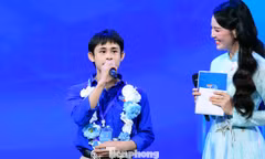 Diễn viên 'Trại buôn người' chia sẻ truyền cảm hứng tại Gala Thanh niên sống đẹp 2026