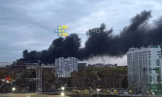Ukraine tập kích hàng loạt mục tiêu ở Nga