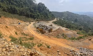 Lâm Đồng cho thu hồi hơn 446.000m³ đất tầng phủ làm vật liệu san lấp